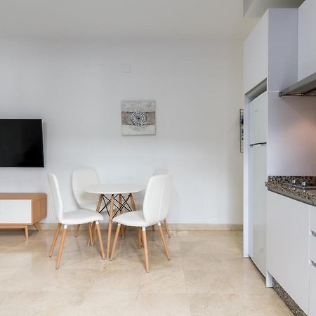 Lumbreras Host Apartment Seville Exterior photo
