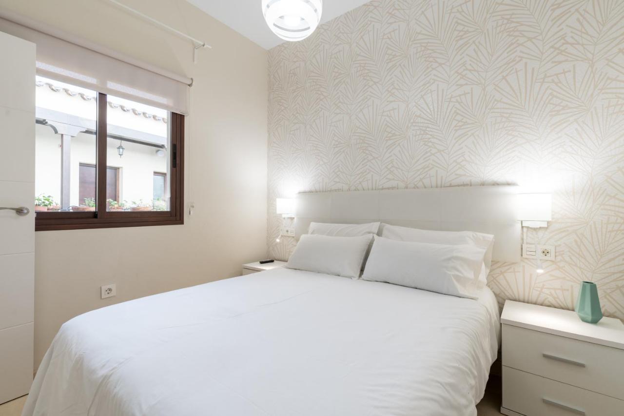 Lumbreras Host Apartment Seville Exterior photo