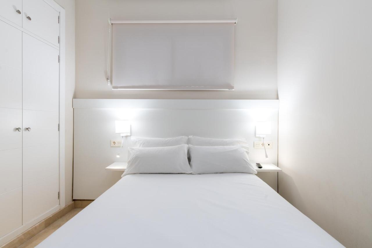 Lumbreras Host Apartment Seville Exterior photo