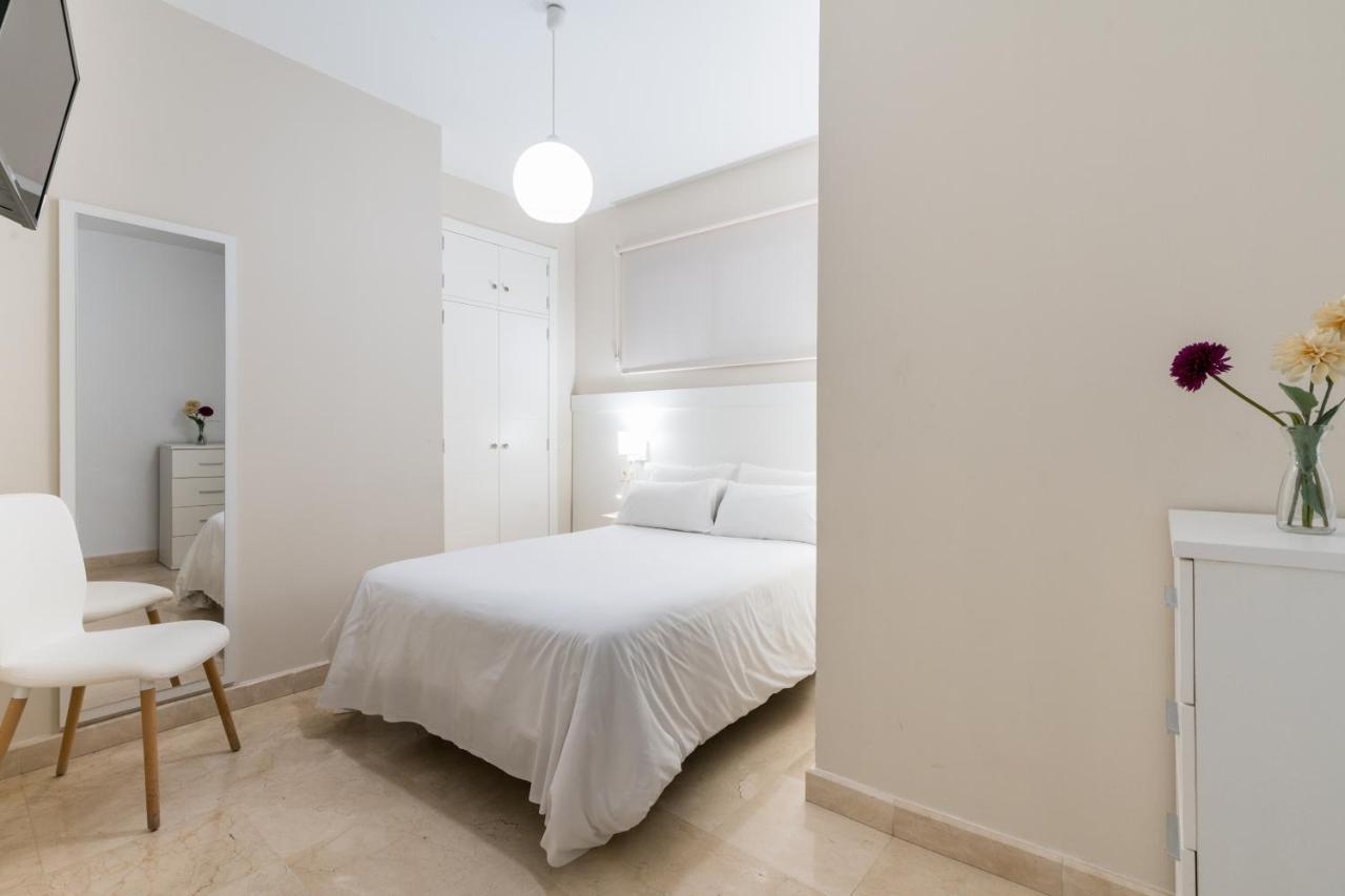 Lumbreras Host Apartment Seville Exterior photo