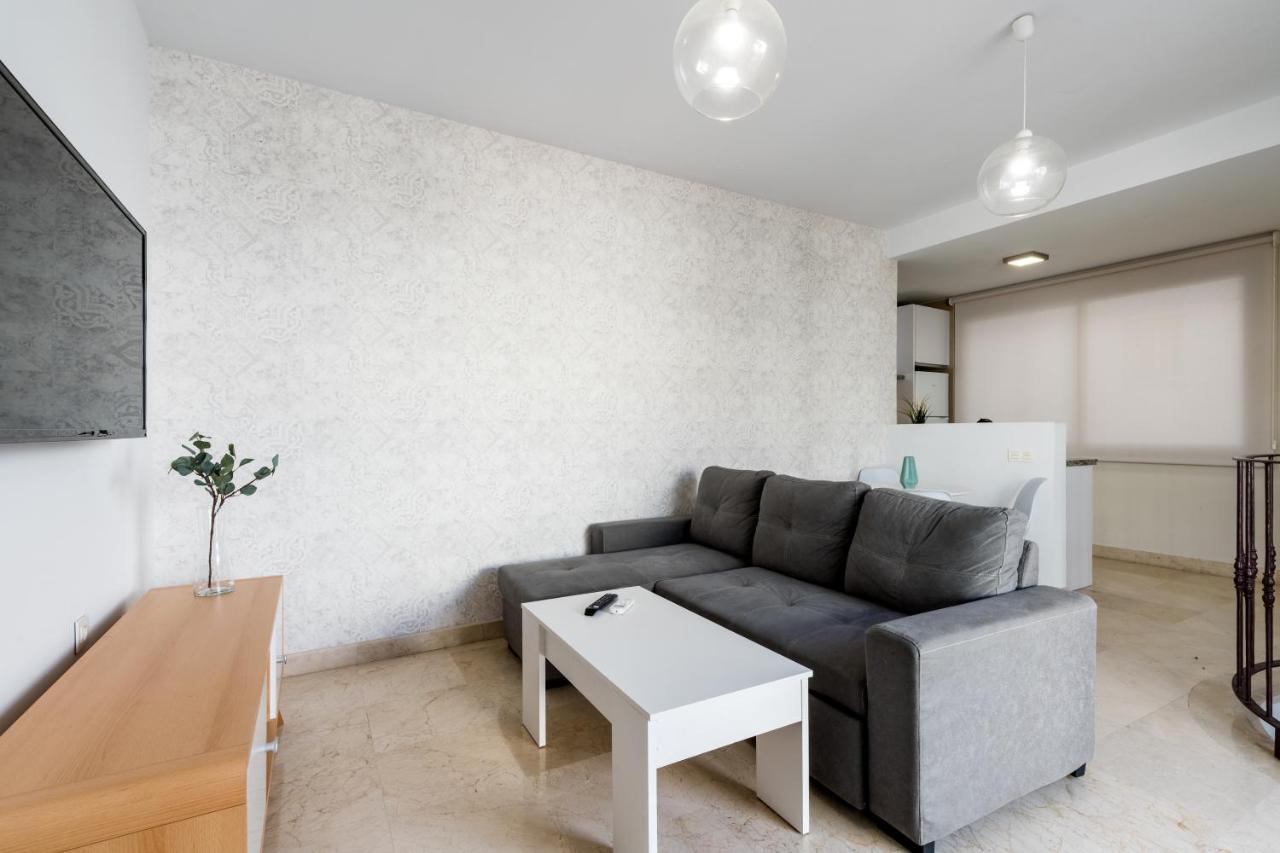 Lumbreras Host Apartment Seville Exterior photo
