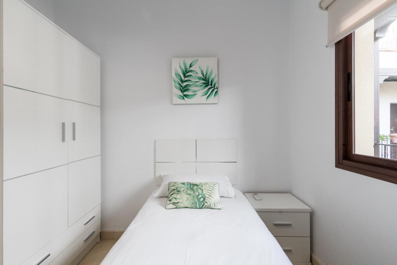 Lumbreras Host Apartment Seville Exterior photo