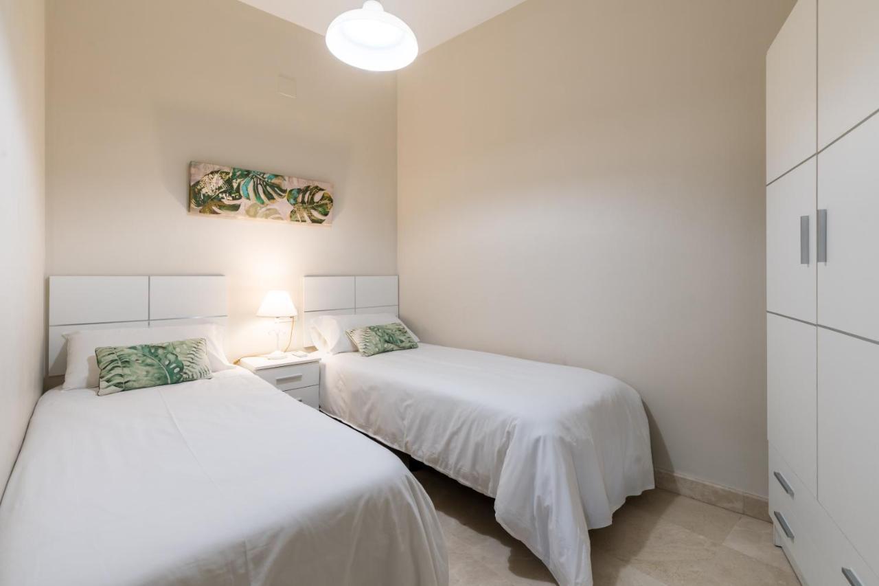 Lumbreras Host Apartment Seville Exterior photo