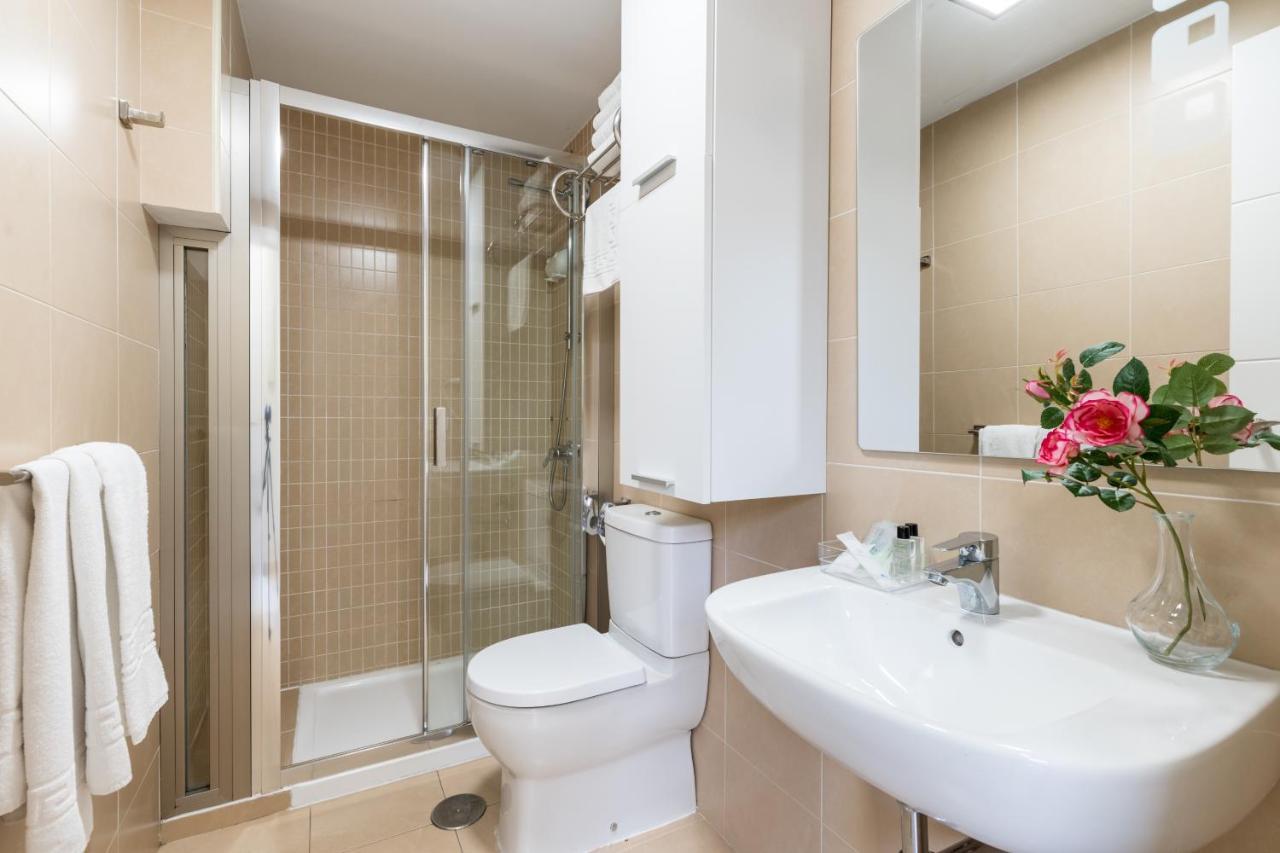 Lumbreras Host Apartment Seville Exterior photo