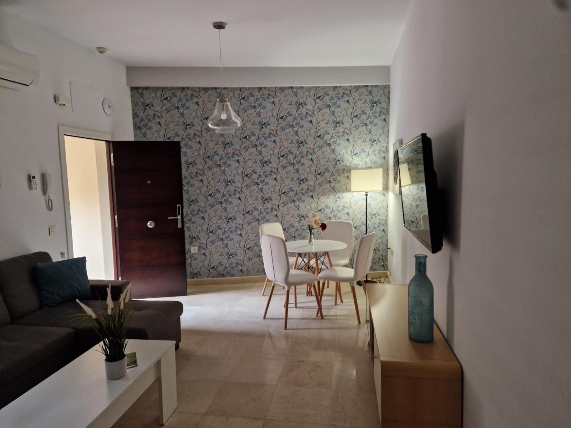 Lumbreras Host Apartment Seville Exterior photo